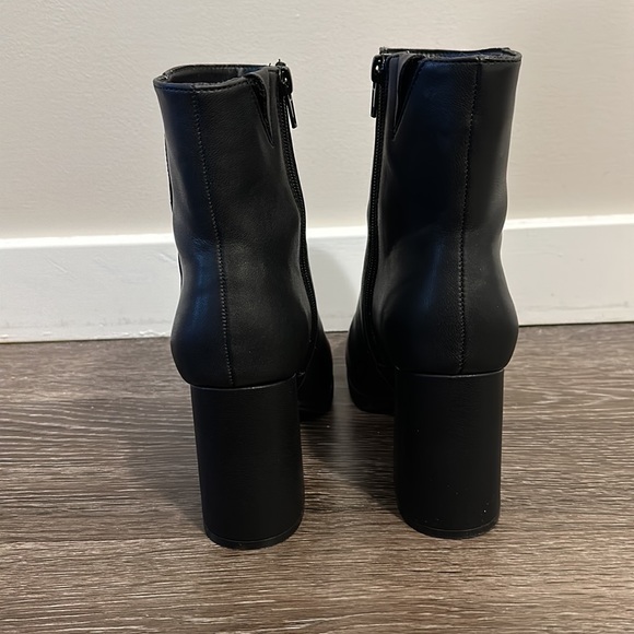 Rachel Zoe Gage black leather bootie - Picture 4 of 5